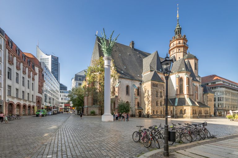 Nikolaikirche-Frühling-Architektur-Freizeit-Kultur-Musikstadt-Friedliche-Revolution-Philipp-Kirschner-leipzig-travel