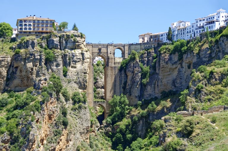 makalu-spain-7493552 pixabay